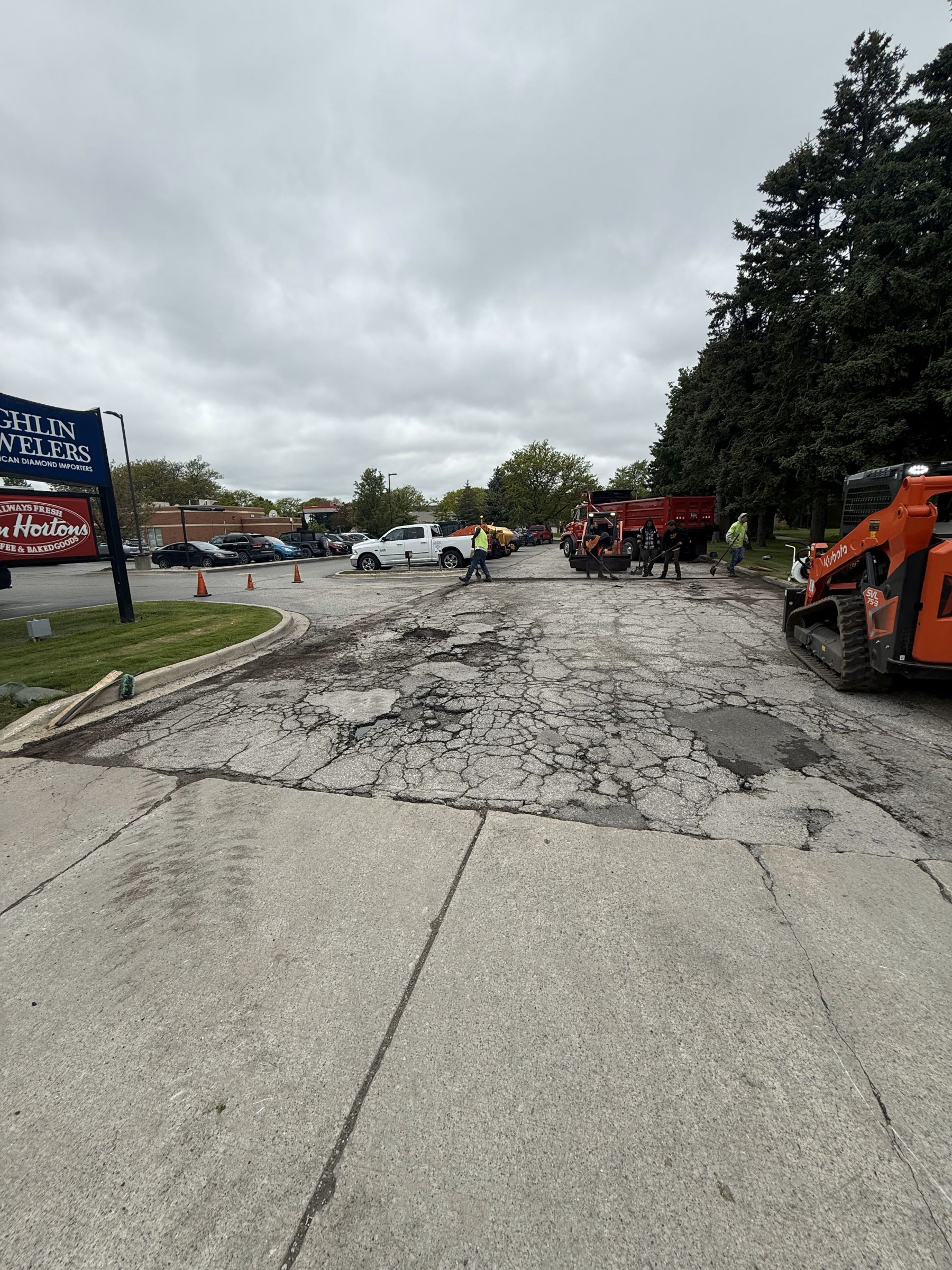 Paving contractor near South Lyon